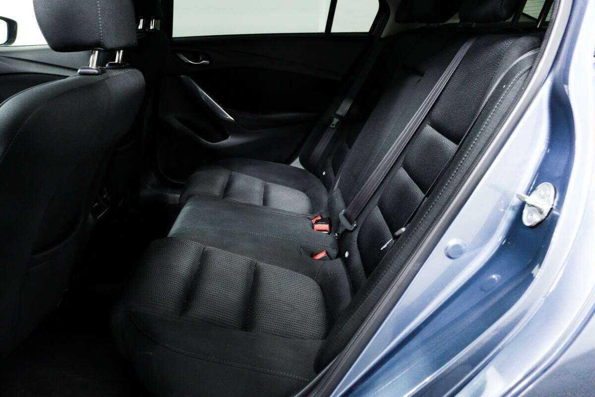 Купить Mazda 6 с пробегом. Фото: #11