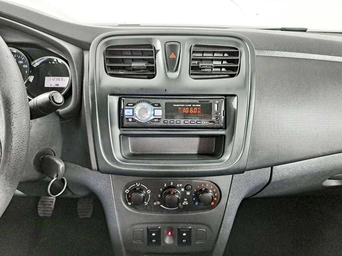 Купить Renault Logan с пробегом. Фото: #14