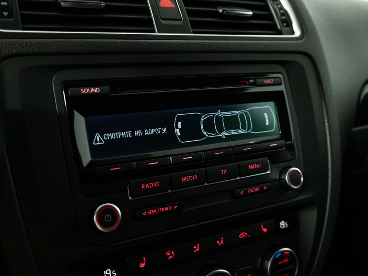 Купить Volkswagen Jetta с пробегом. Фото: #13