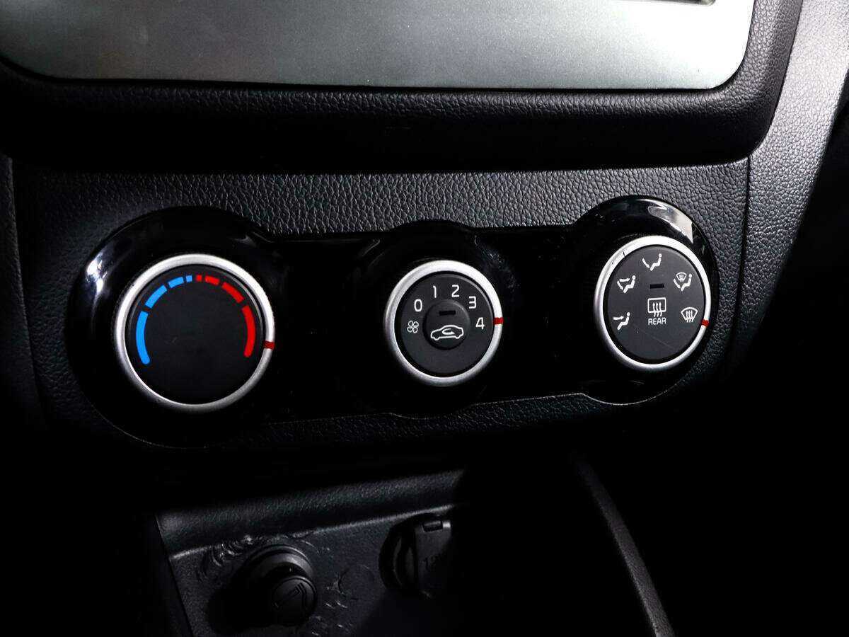 Купить Kia Rio с пробегом. Фото: #12