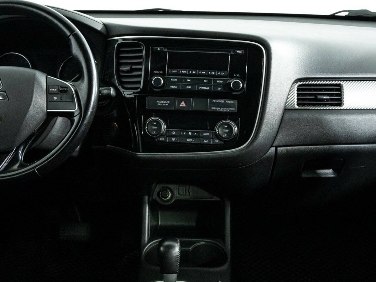 Купить Mitsubishi Outlander с пробегом. Фото: #13