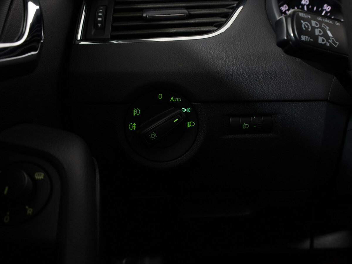 Купить Skoda Octavia с пробегом. Фото: #19