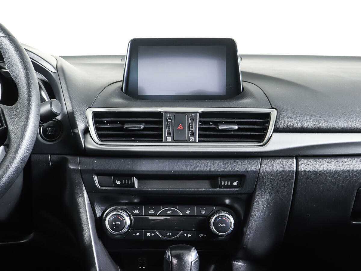Купить Mazda 3 с пробегом. Фото: #11