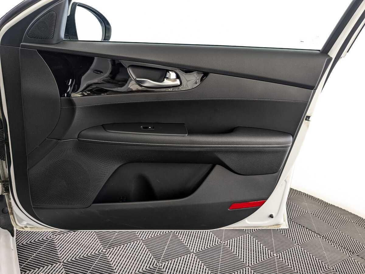 Купить Kia Cerato с пробегом. Фото: #22