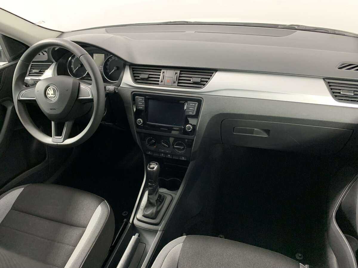 Купить Skoda Rapid с пробегом. Фото: #8