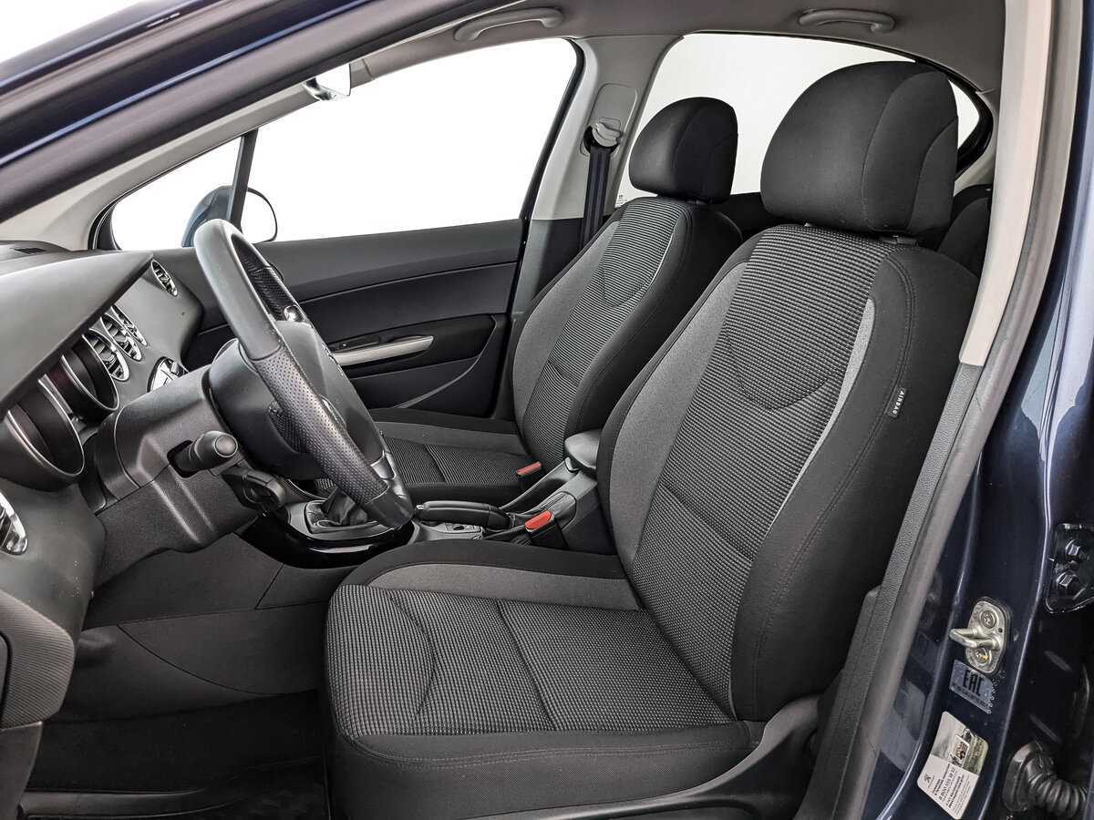 Купить Peugeot 408 с пробегом. Фото: #15