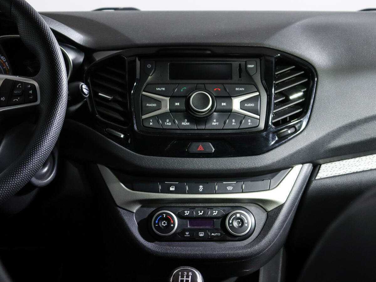 Купить Lada (ВАЗ) Vesta с пробегом. Фото: #9