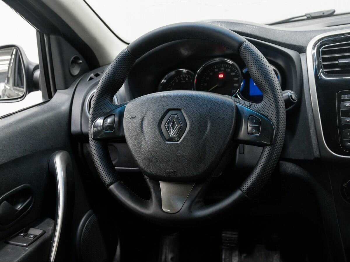 Купить Renault Sandero с пробегом. Фото: #9