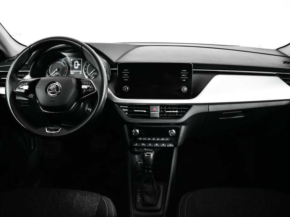 Купить Skoda Rapid с пробегом. Фото: #9