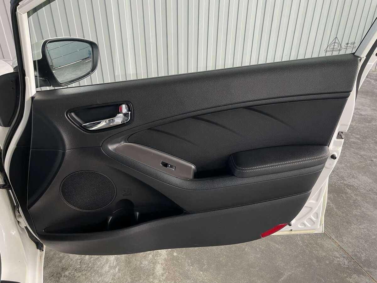 Купить Kia Cerato с пробегом. Фото: #18