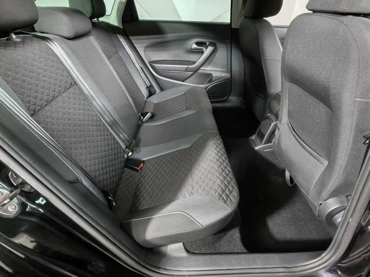 Купить Volkswagen Polo с пробегом. Фото: #11