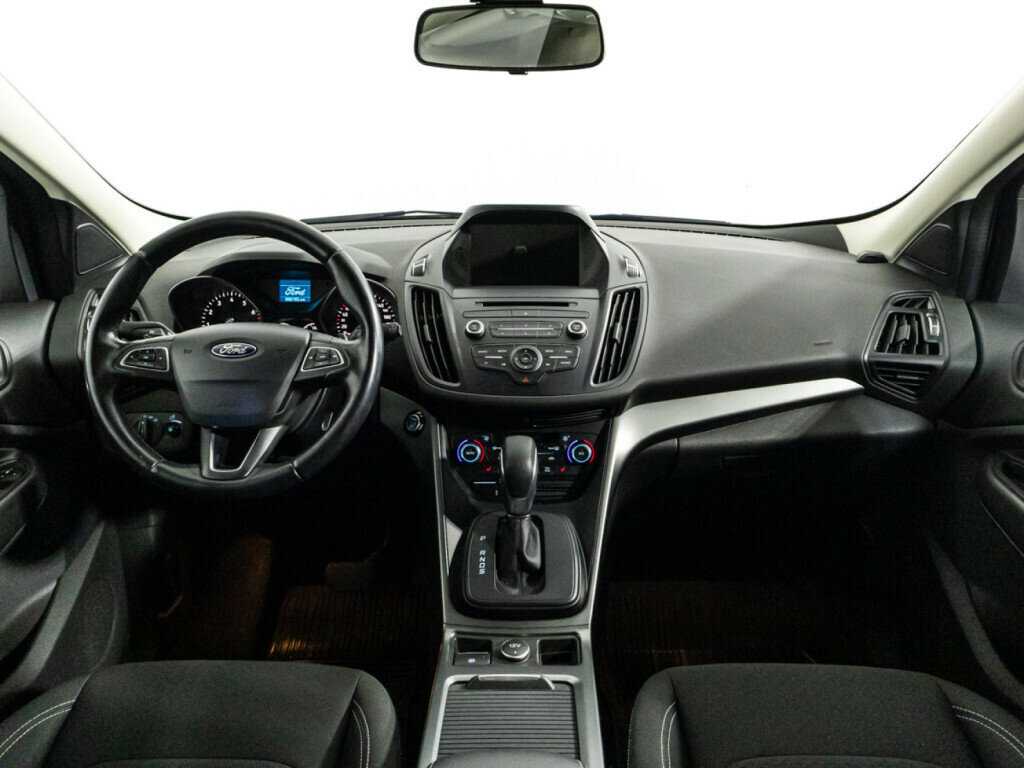 Купить Ford Kuga с пробегом. Фото: #12
