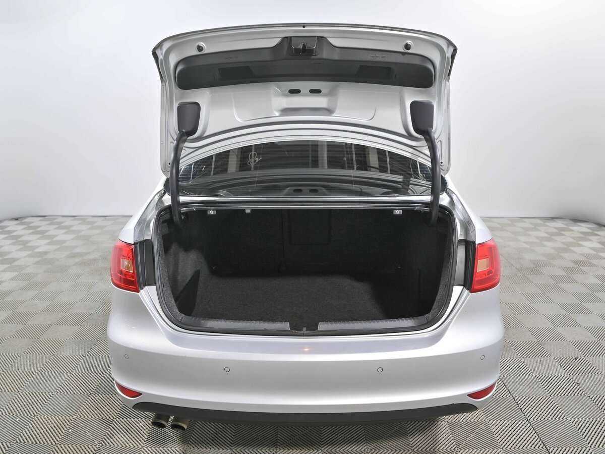 Купить Volkswagen Jetta с пробегом. Фото: #16