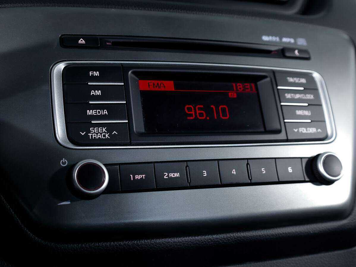 Купить Kia Rio с пробегом. Фото: #14