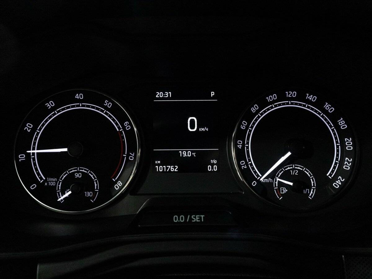 Купить Skoda Rapid с пробегом. Фото: #11