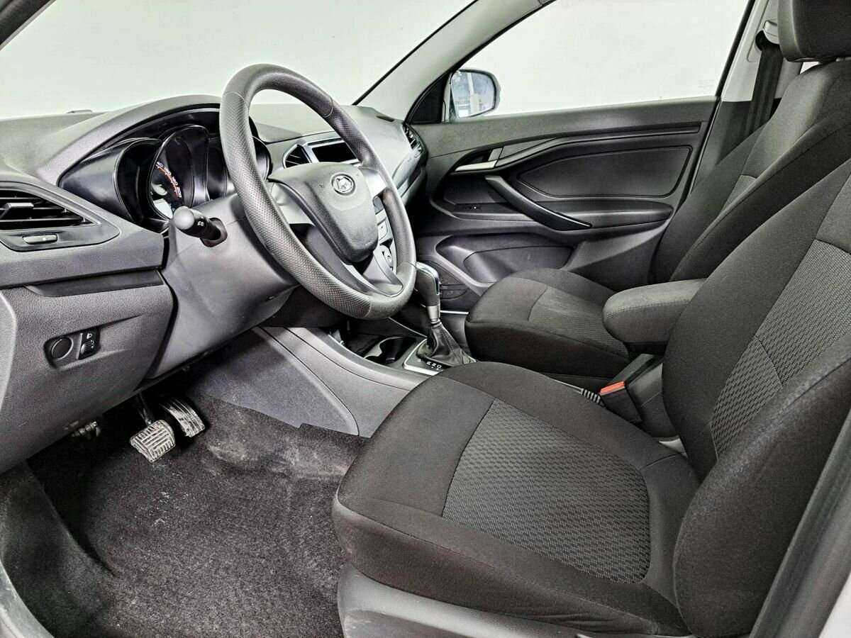 Купить Lada (ВАЗ) Vesta с пробегом. Фото: #10