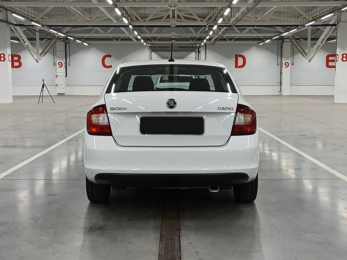 Купить Skoda Rapid с пробегом. Фото: #5
