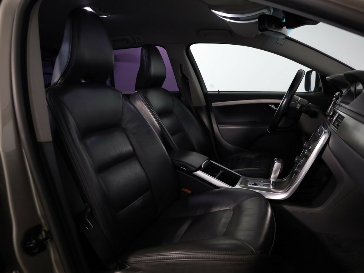 Купить Volvo XC70 с пробегом. Фото: #11
