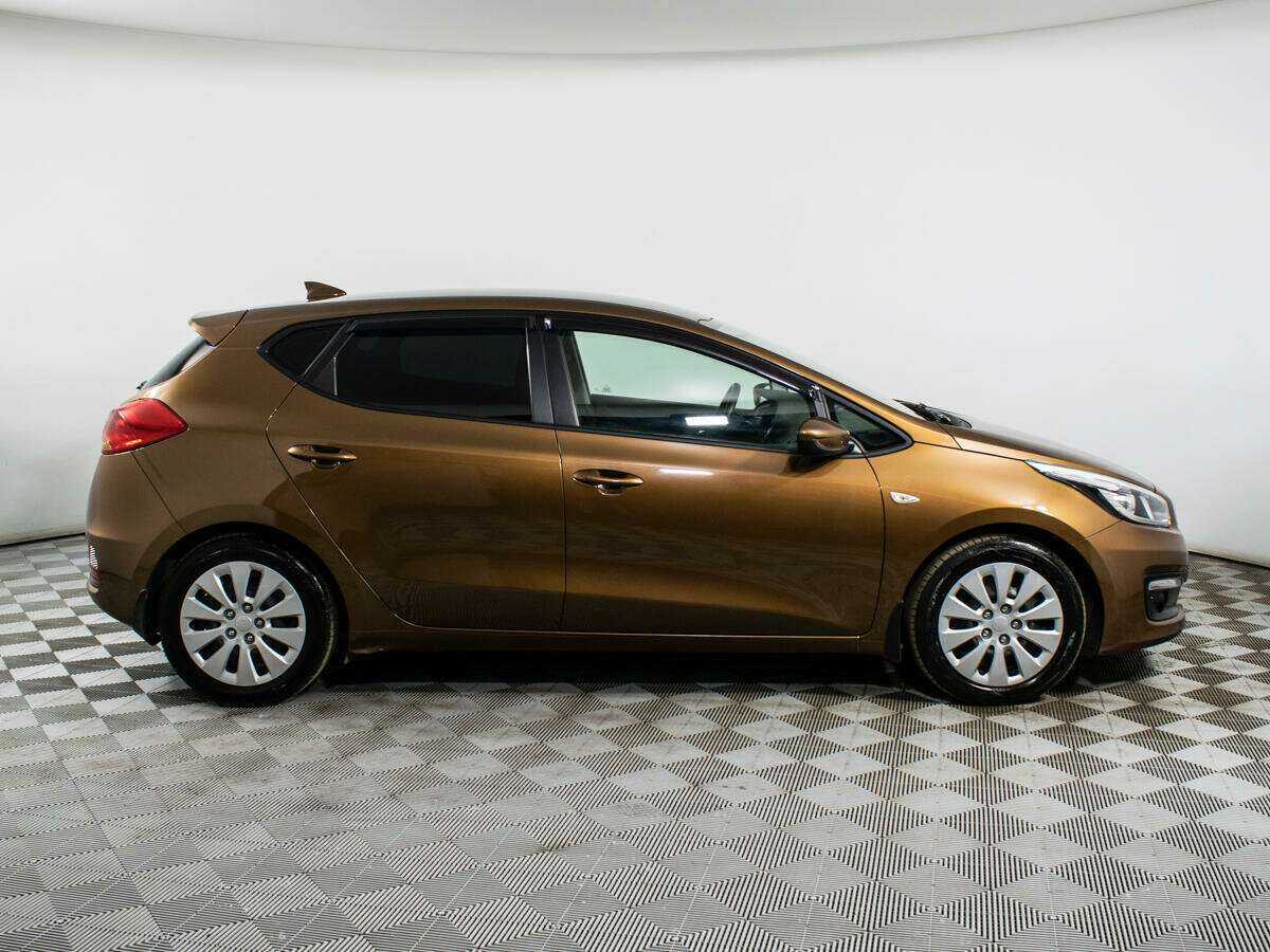 Купить Kia Ceed с пробегом. Фото: #3