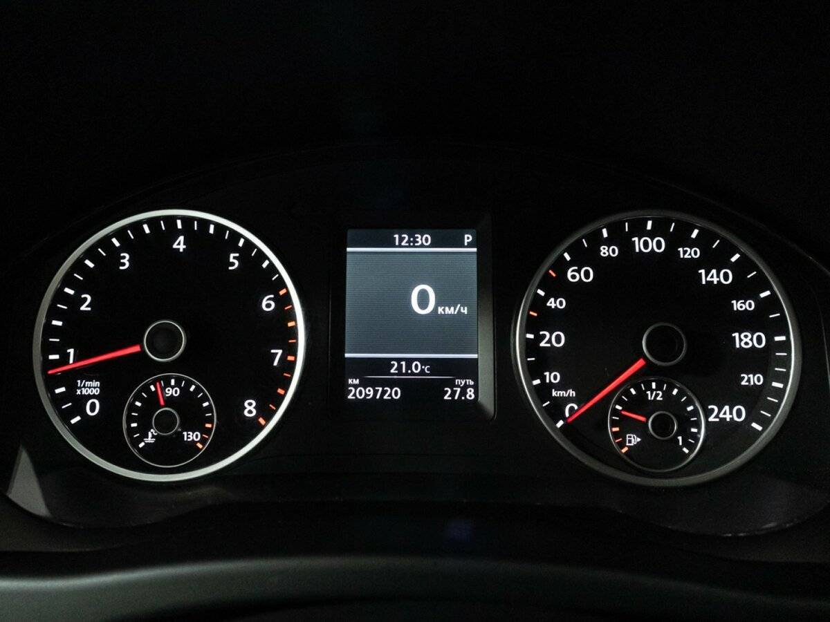 Купить Volkswagen Tiguan с пробегом. Фото: #10