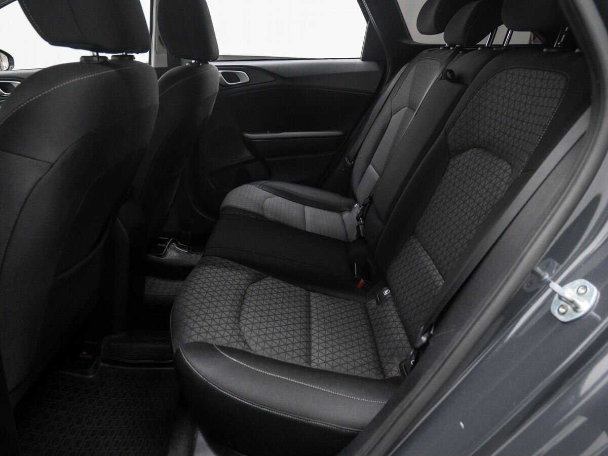 Купить Kia Ceed с пробегом. Фото: #12