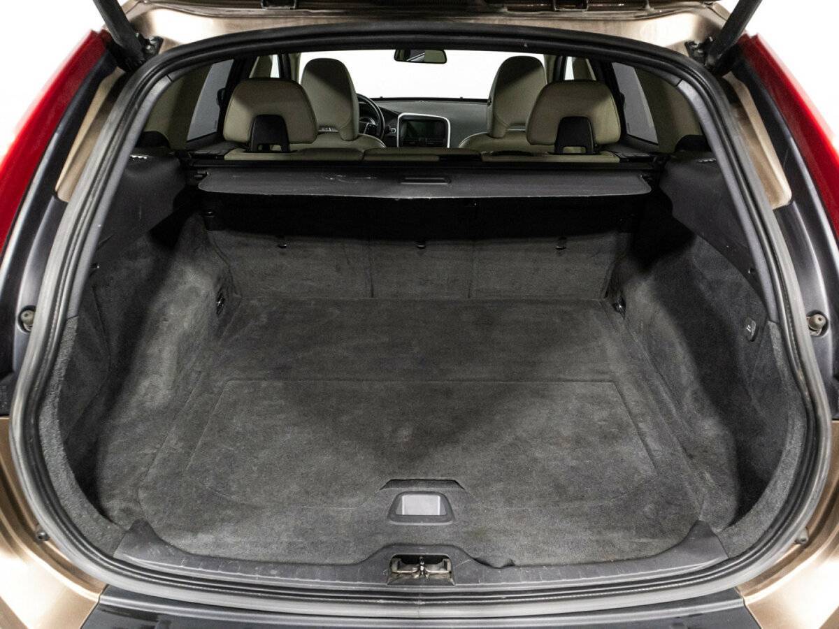 Купить Volvo XC60 с пробегом. Фото: #14