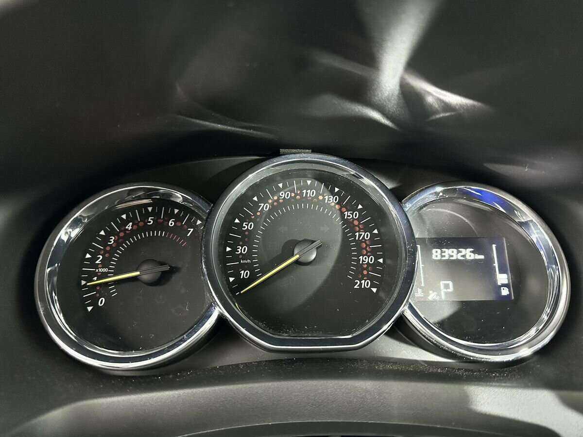 Купить Renault Sandero с пробегом. Фото: #10