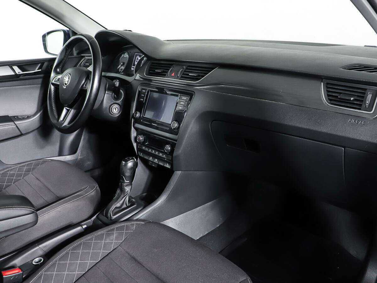 Купить Skoda Rapid с пробегом. Фото: #10