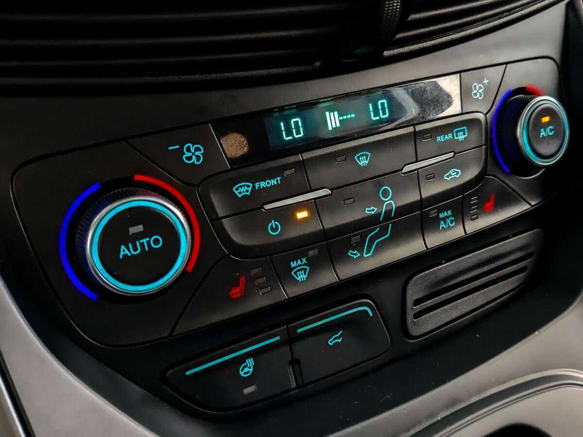 Купить Ford Kuga с пробегом. Фото: #24