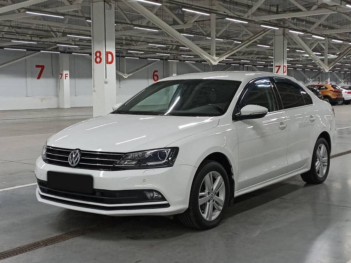 Купить Volkswagen Jetta с пробегом. Посмотреть фото
