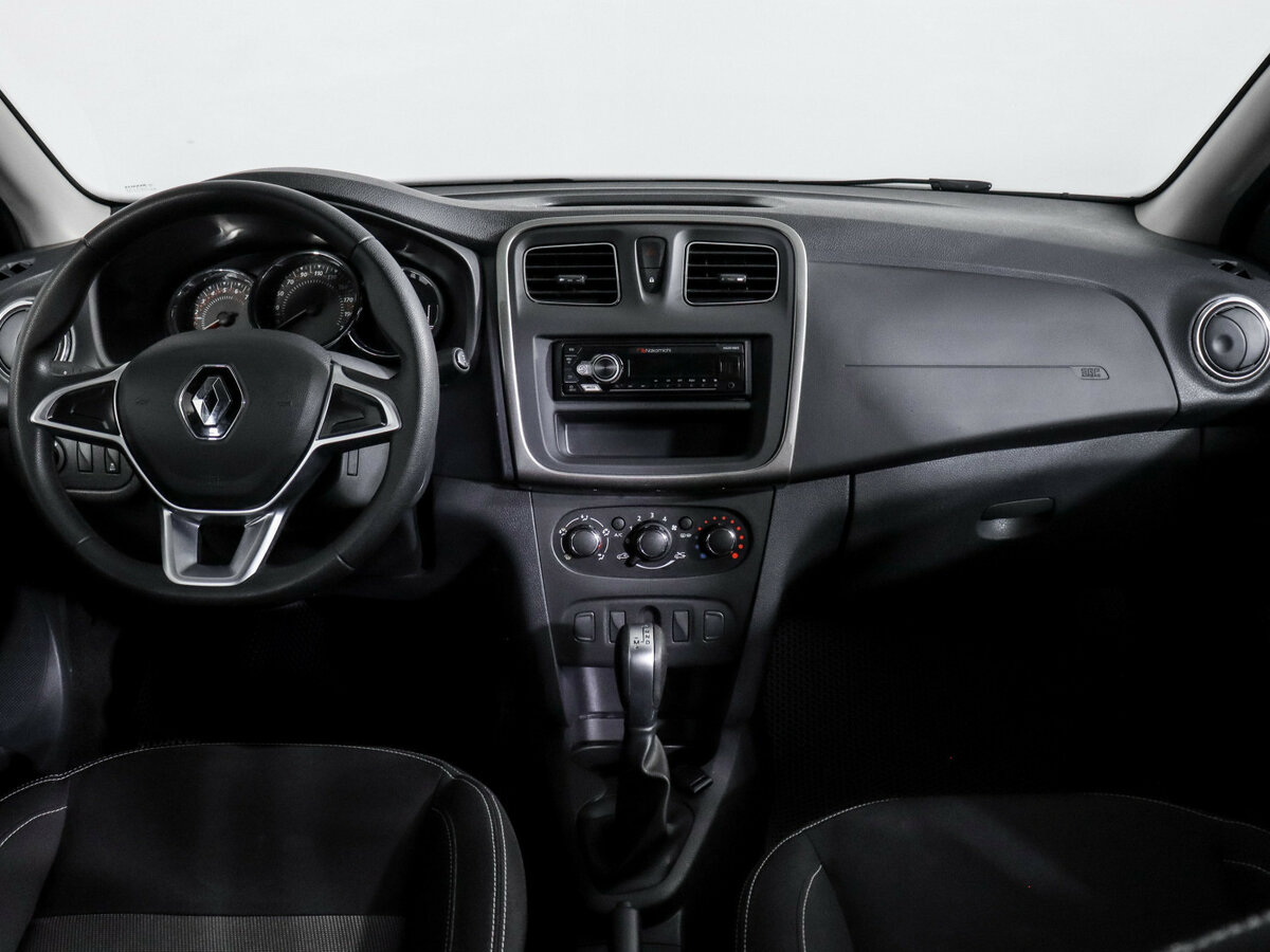 Купить Renault Logan с пробегом. Фото: #9