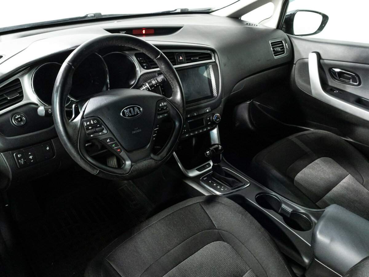 Купить Kia Ceed с пробегом. Фото: #10