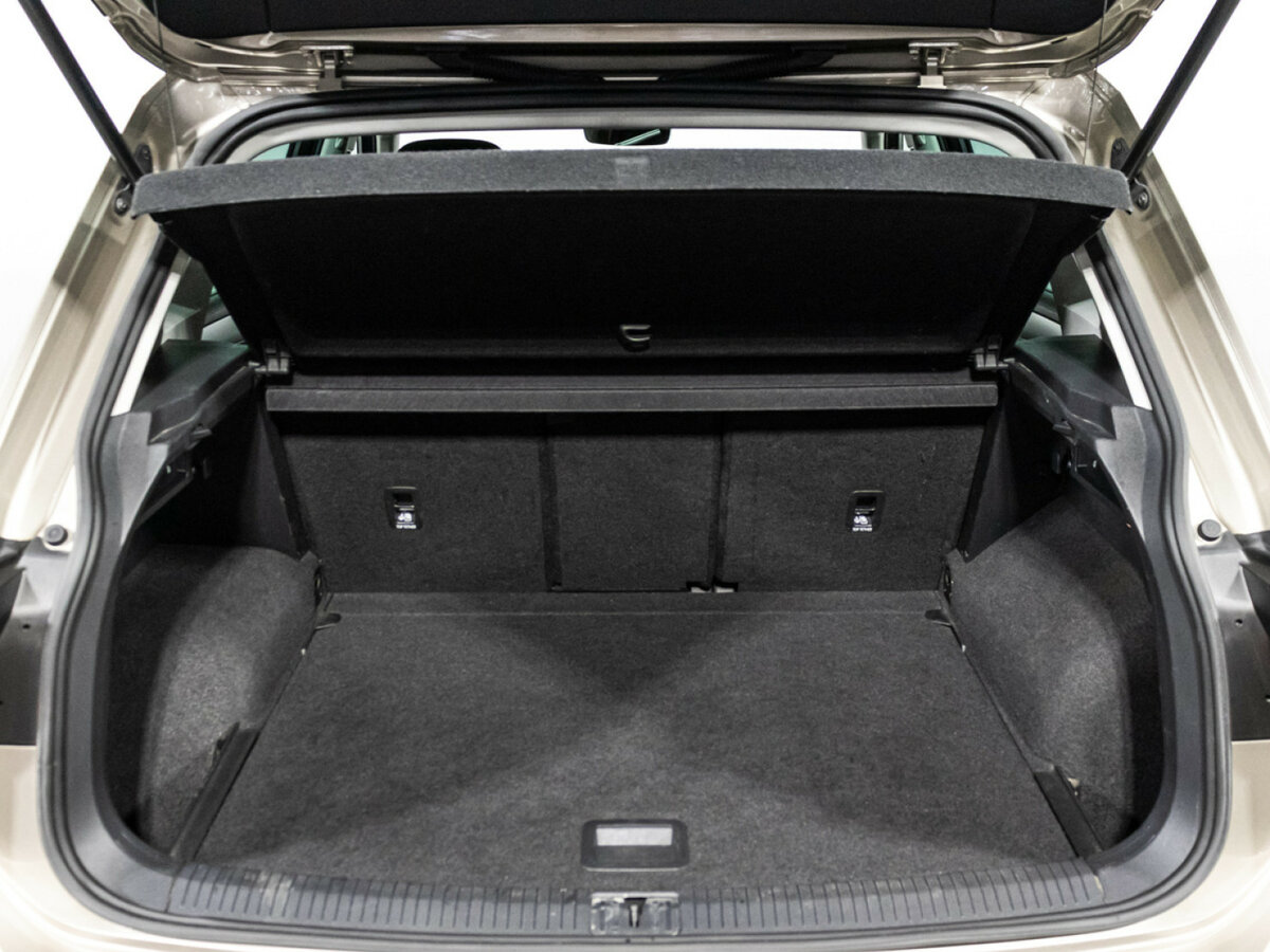 Купить Volkswagen Tiguan с пробегом. Фото: #18