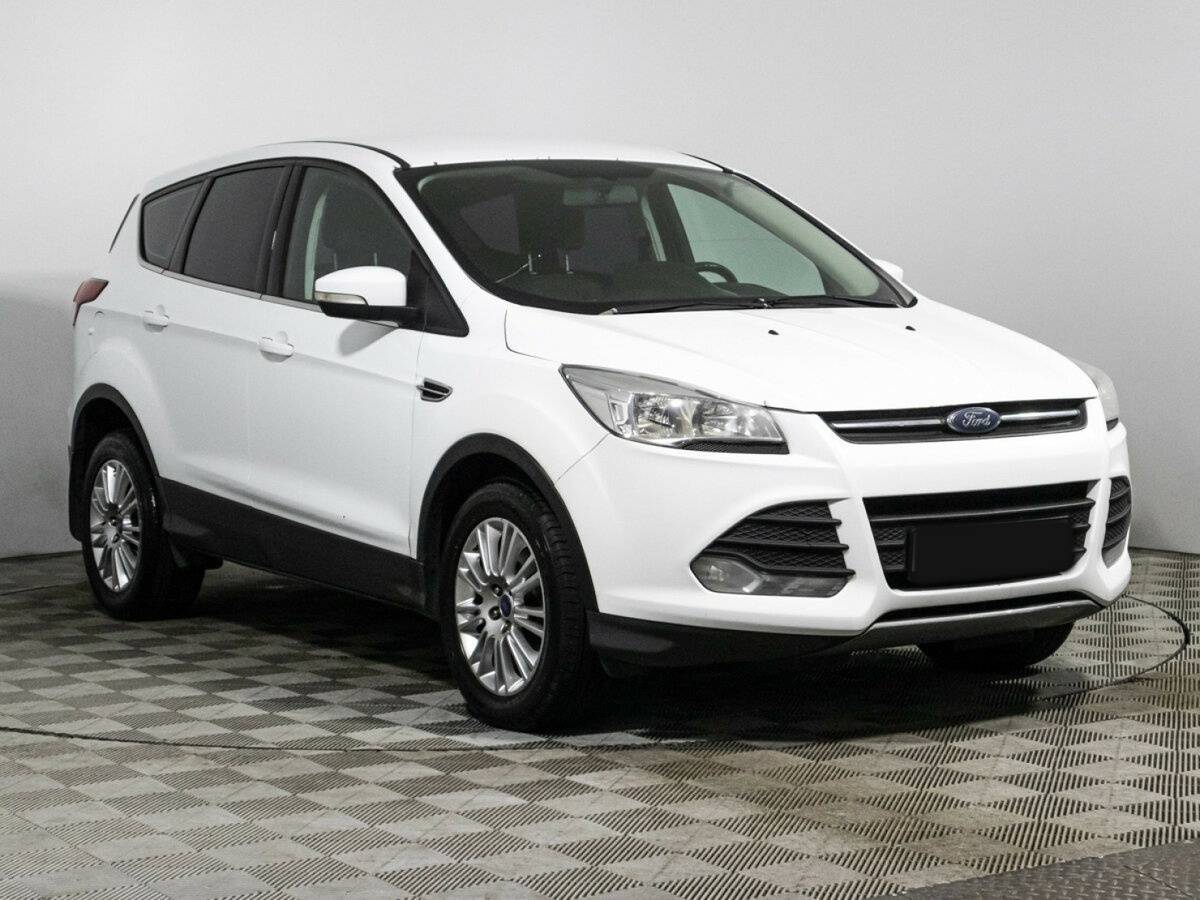 Купить Ford Kuga с пробегом. Фото: #2