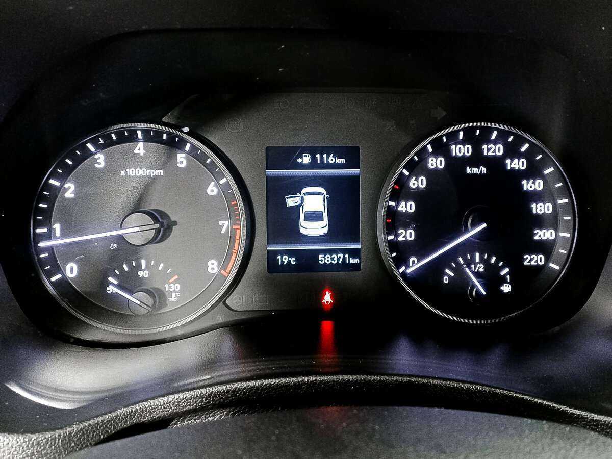 Купить Hyundai Solaris с пробегом. Фото: #10