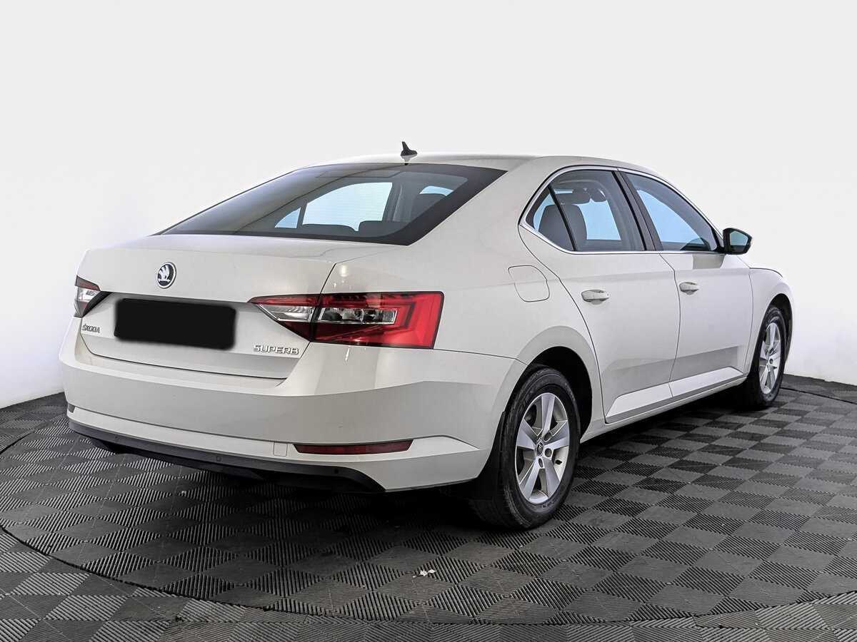 Купить Skoda Superb с пробегом. Фото: #4