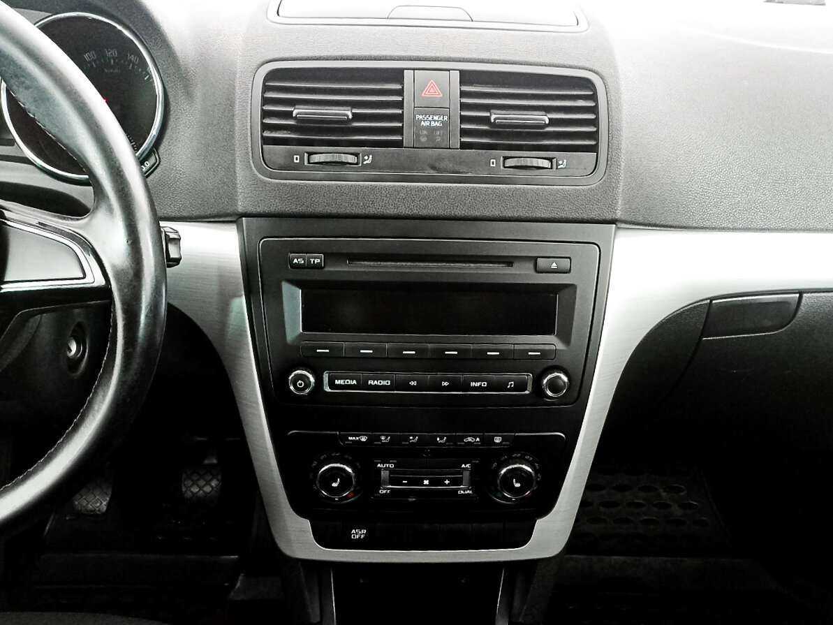 Купить Skoda Yeti с пробегом. Фото: #12