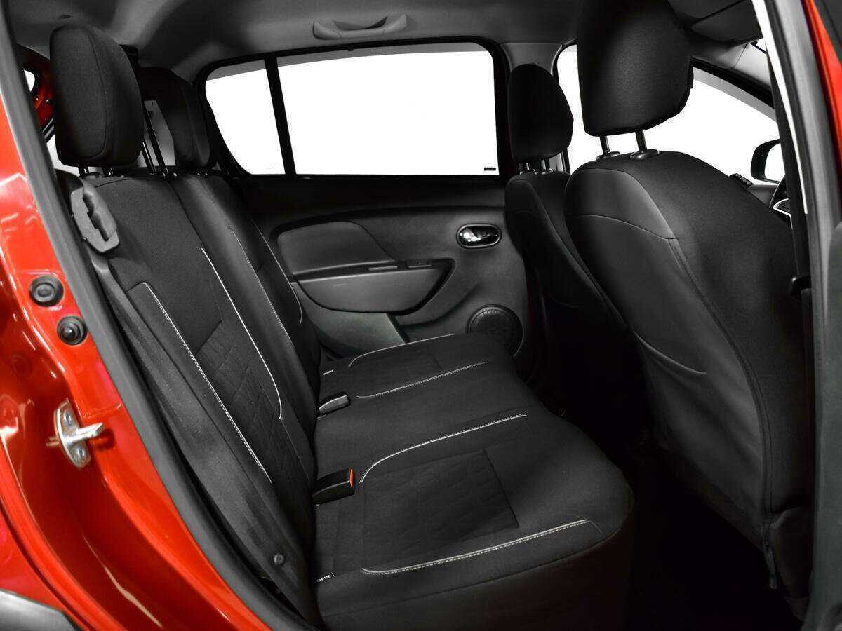 Купить Renault Sandero с пробегом. Фото: #9
