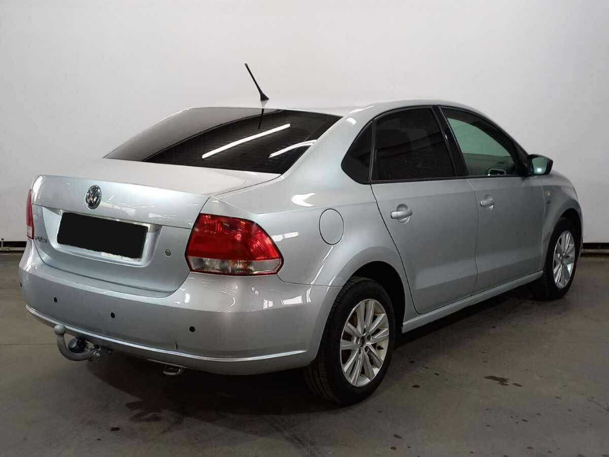 Купить Volkswagen Polo с пробегом. Фото: #4