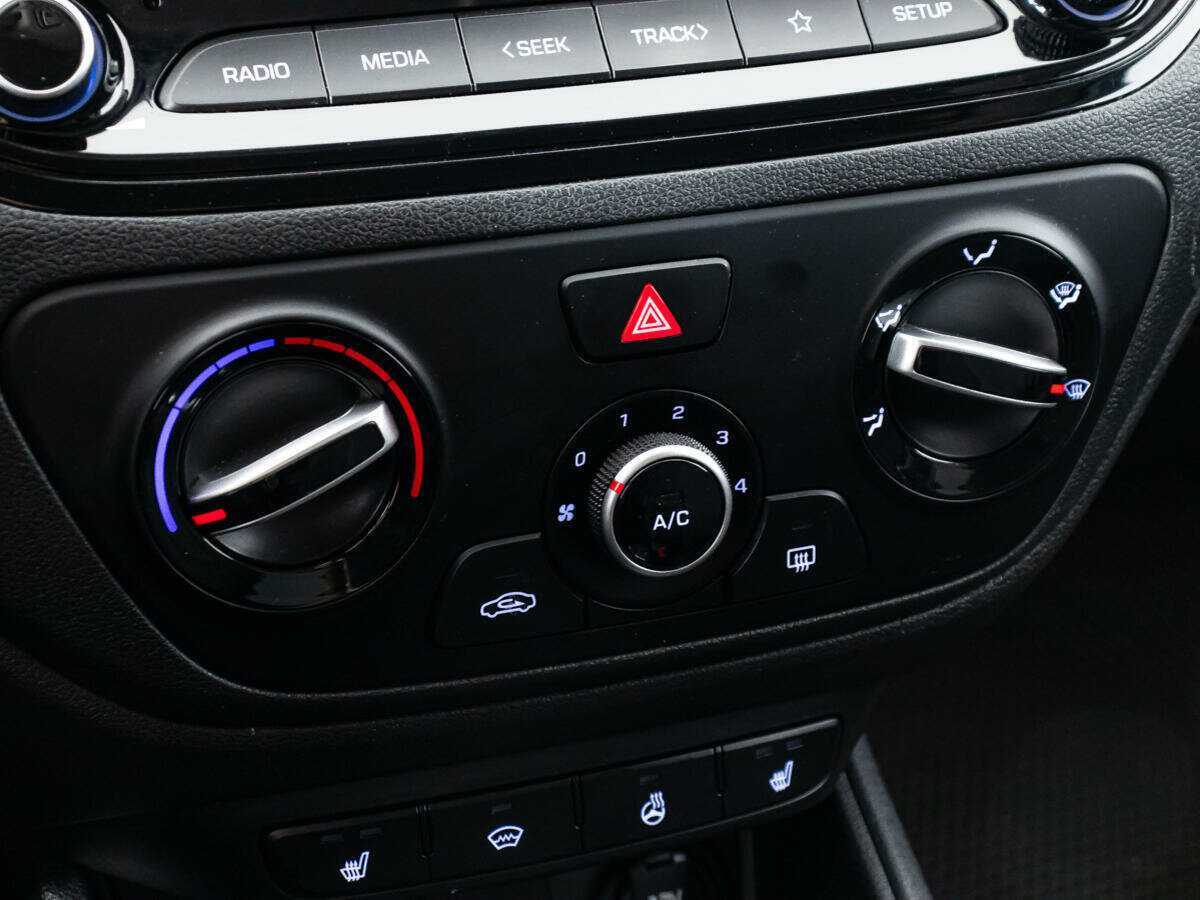 Купить Hyundai Solaris с пробегом. Фото: #14