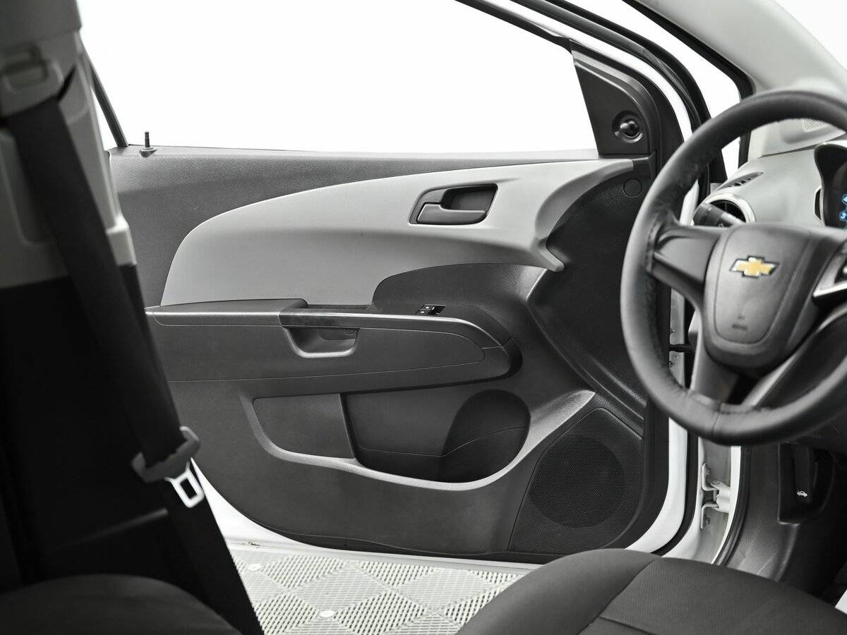 Купить Chevrolet Aveo с пробегом. Фото: #5
