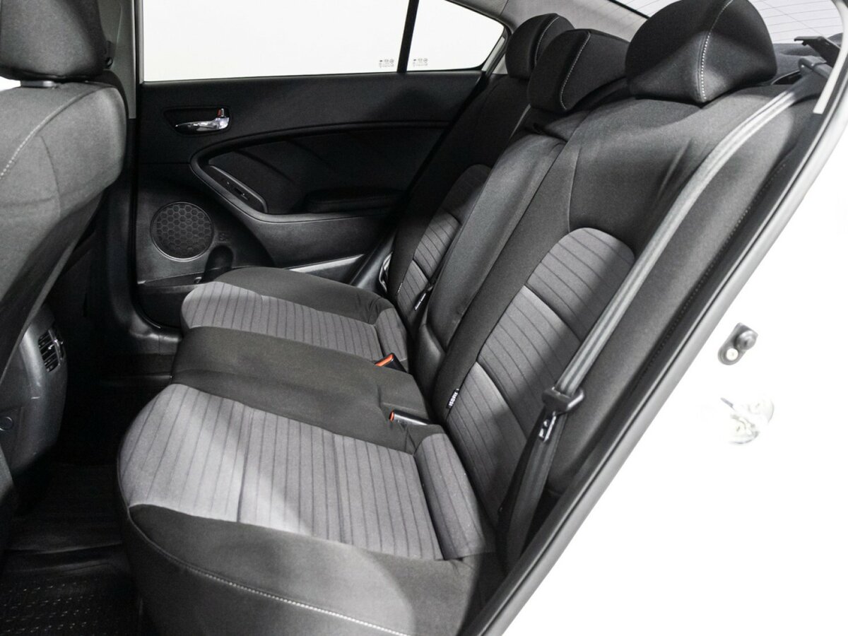 Купить Kia Cerato с пробегом. Фото: #9