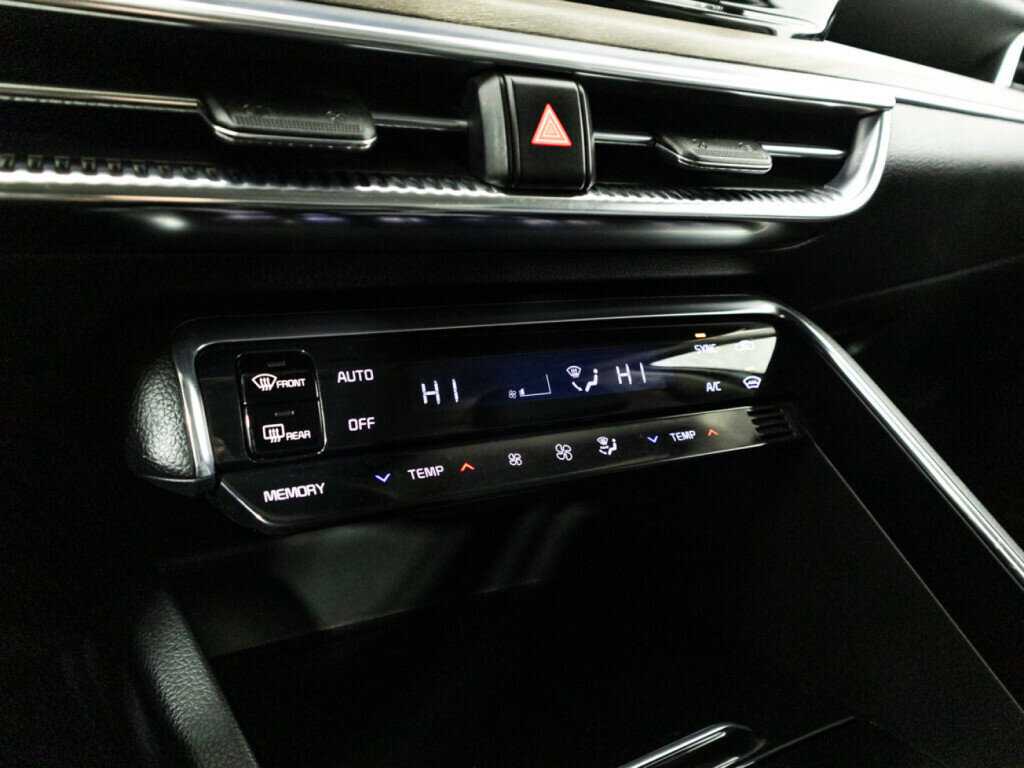 Купить Kia K5 с пробегом. Фото: #14