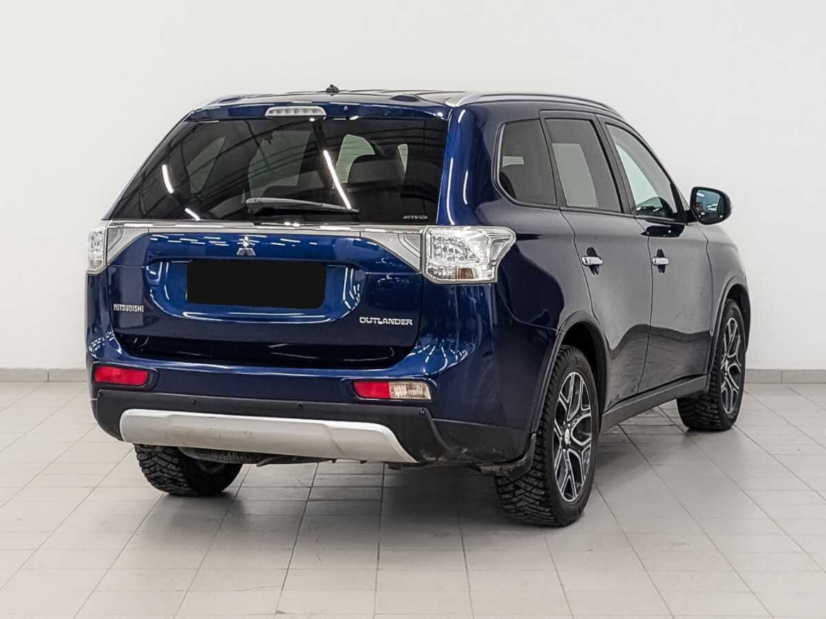 Купить Mitsubishi Outlander с пробегом. Фото: #4