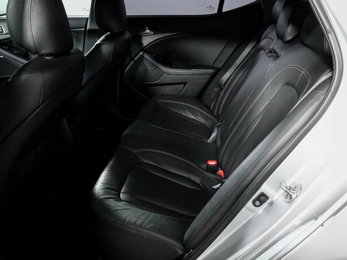 Купить Kia Optima с пробегом. Фото: #9