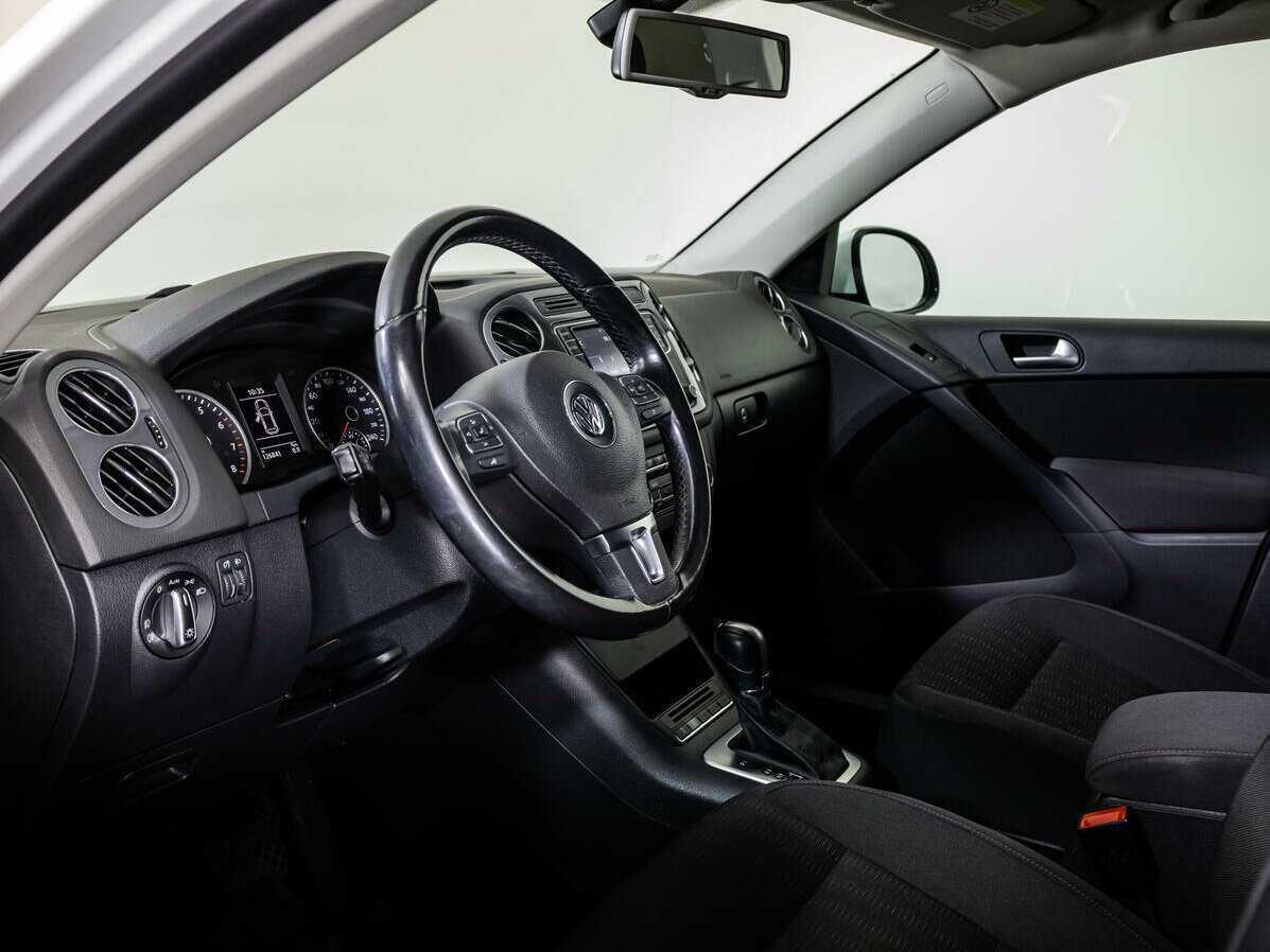Купить Volkswagen Tiguan с пробегом. Фото: #8