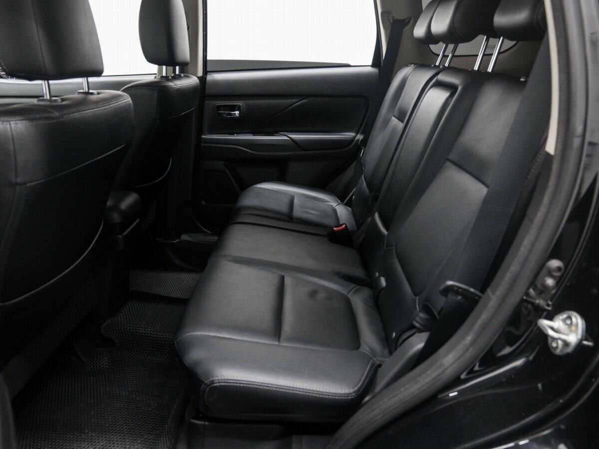 Купить Mitsubishi Outlander с пробегом. Фото: #11