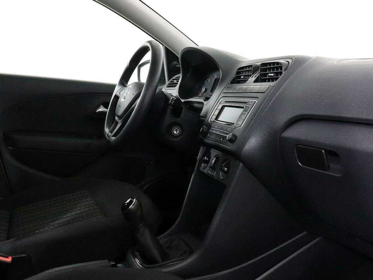 Купить Volkswagen Polo с пробегом. Фото: #5