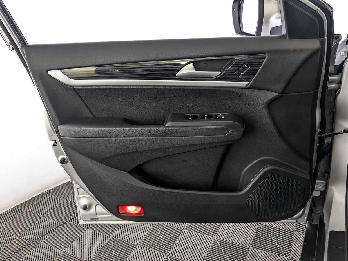 Купить Dongfeng AX7 с пробегом. Фото: #18