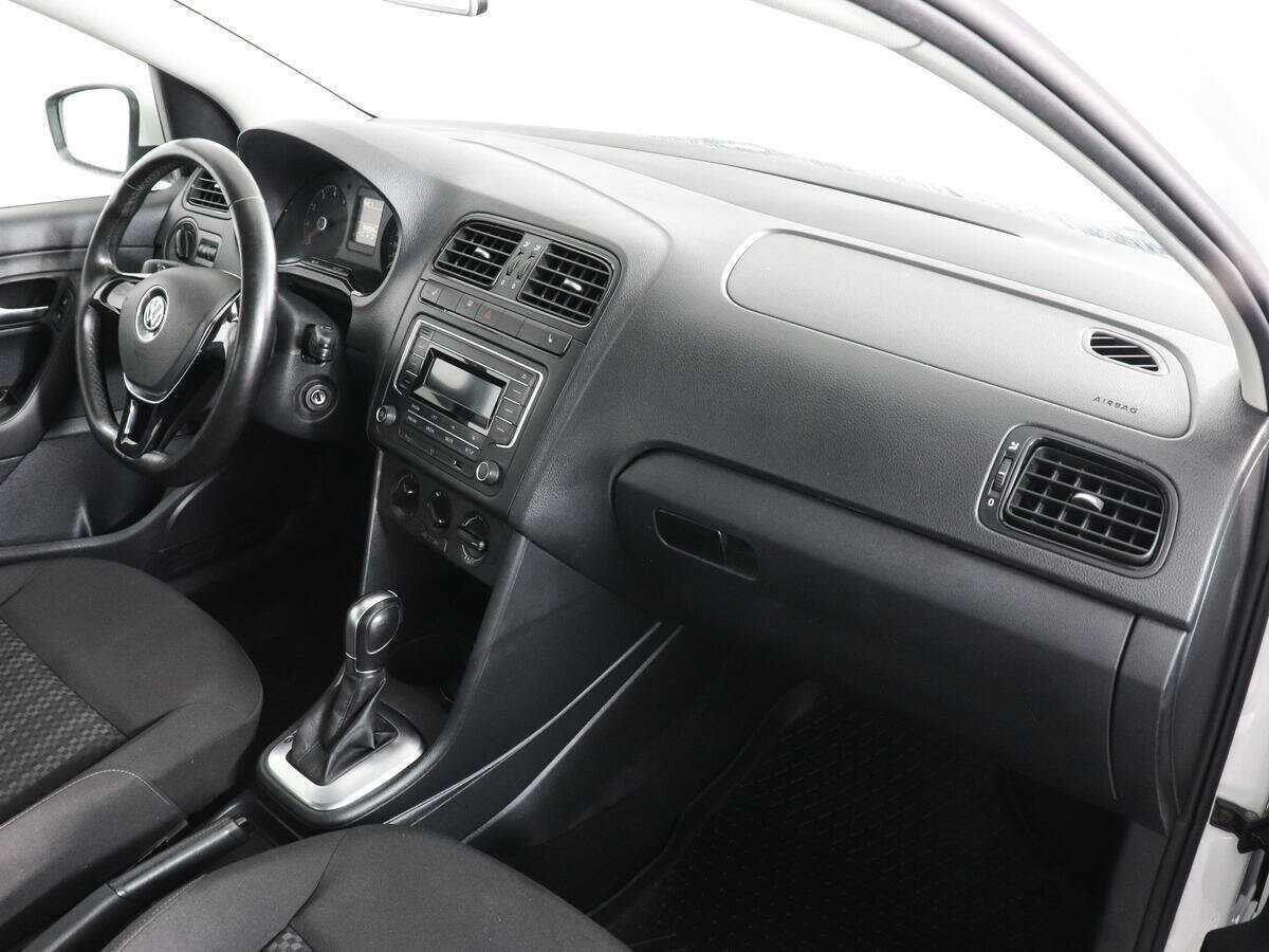 Купить Volkswagen Polo с пробегом. Фото: #9